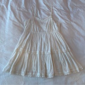 urban outfitters “hanna” tiered and scalloped babydoll dress